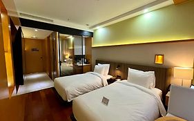 Baymond Hotel